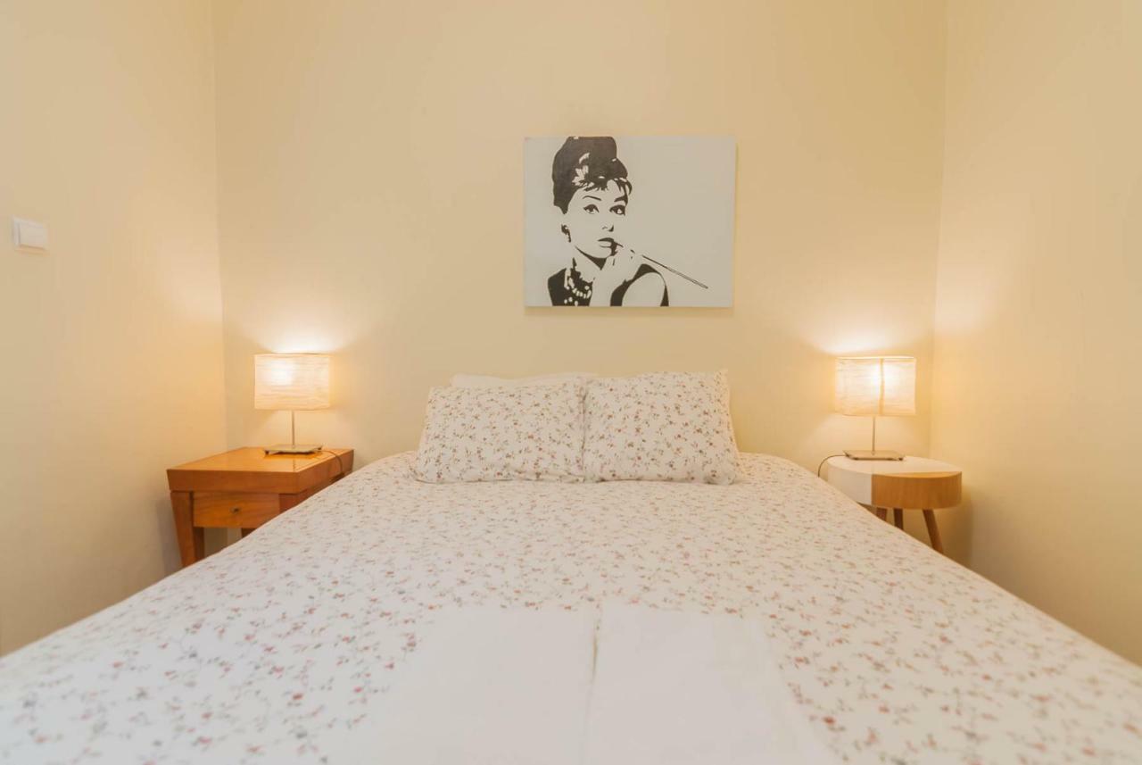 'White House' Apartment- Alfama Lisbon Exterior photo
