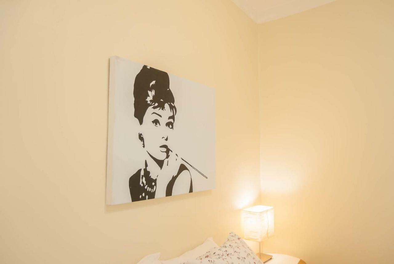 'White House' Apartment- Alfama Lisbon Exterior photo